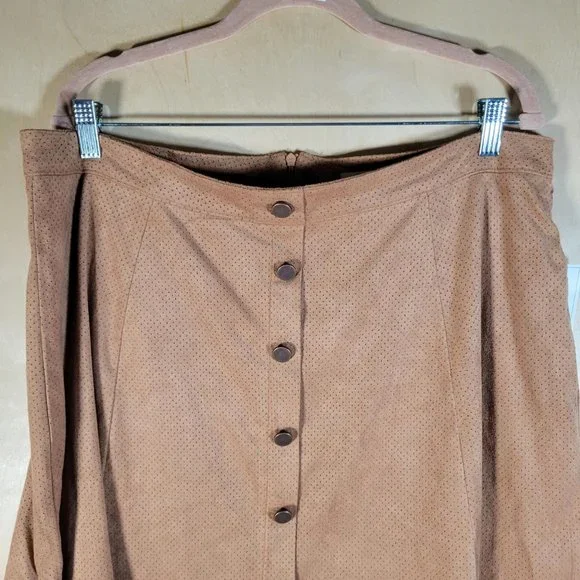 American Rag Faux Suede Button Front Mini Skirt Brown Women Plus Sz 1X NWT - Picture 6 of 9